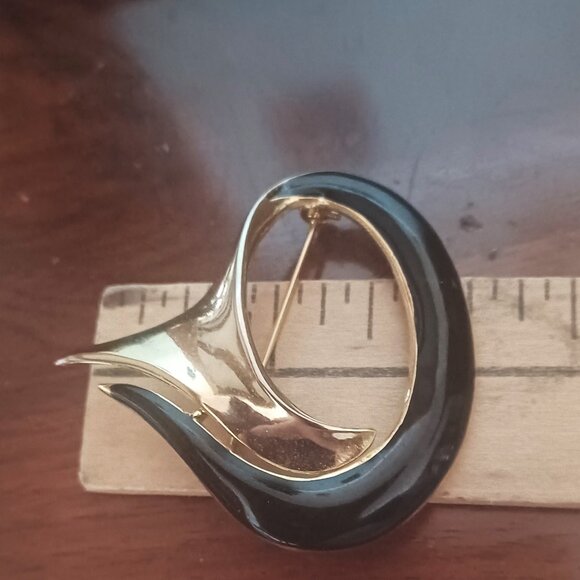 Elegant Omjent Brooch - Picture 5 of 5